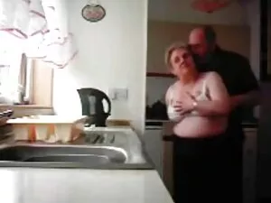 A lány szar egy csop ...